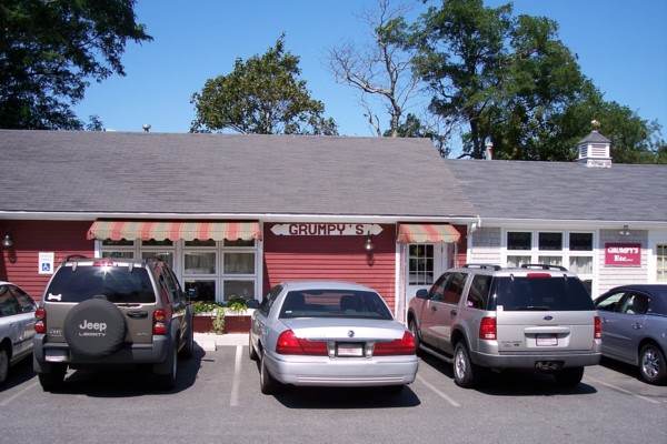 Photo of Grumpy's Restaurant, East Dennis, MA (Cape Cod)