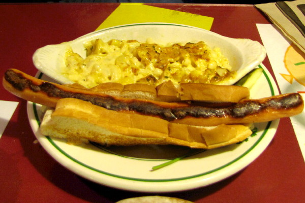 photo of macaroni and cheese with a foot-long hot dog from Chelsea Royal Diner, Brattleboro, VT