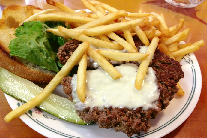 photo of a half burger (10 ounces) from Coffee Break Cafe, Clinton, CT