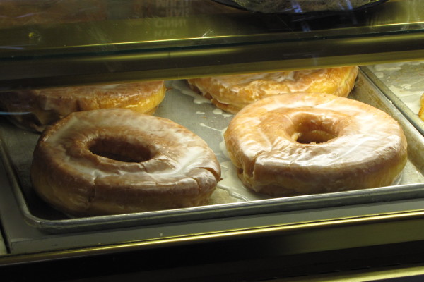 photo of big honey dip doughnuts from Congdon's Doughnuts, Wells, ME