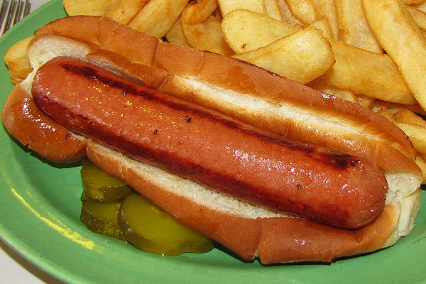 photo of hot dog from Grumpy's Restaurant, Dennis, MA