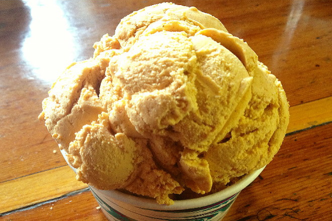 photo of pumpkin ice cream from Johnson's Drive-In, Groton, MA