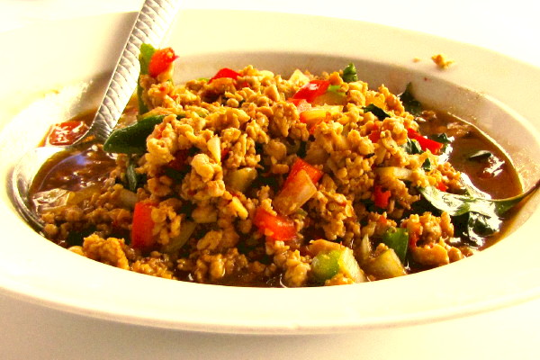 photo of country-style chicken basil from Patou Thai, Belmont, MA
