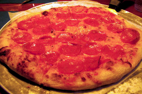 photo of pizza from the Pearl Street Station Restaurant, Malden, MA