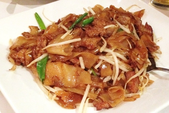 photo of beef chow foon from Sato Restaurant, Waltham, MA
