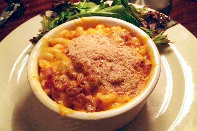 photo of macaroni and cheese from Silvertone, Boston, MA
