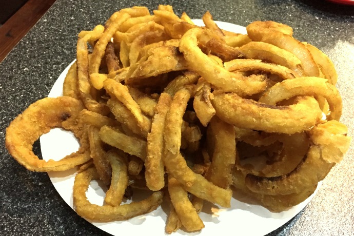 photo of onion rings from Skampa, Cambridge, MA