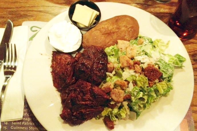 photo of steak tips from Stewart's Pub, Everett, MA