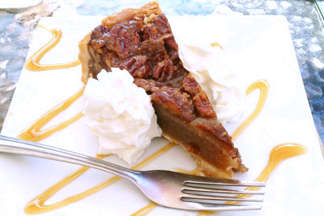 photo of pecan pie from the Vanilla Bean Cafe, Pomfret, CT