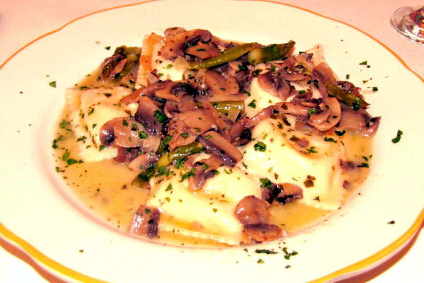 photo of ravioli with mushrooms and asparagus from Vecchia Roma, Newton, MA