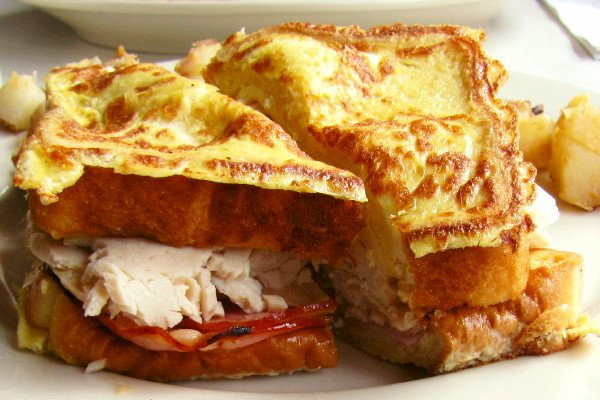 photo of Monte Cristo breakfast sandwich from Victoria's Diner, Boston, MA